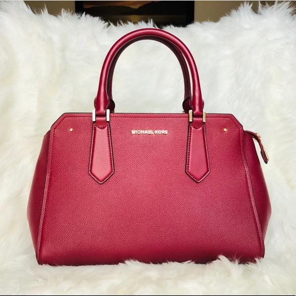Michael Kors Handbags - Michael Kors Hayes Large Leather Satchel